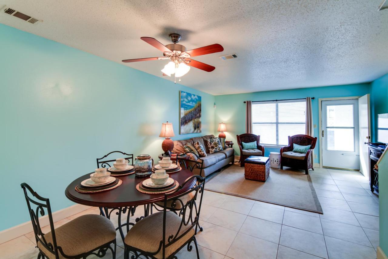Destin Townhome With Balcony - Walk To The Beach! Kültér fotó